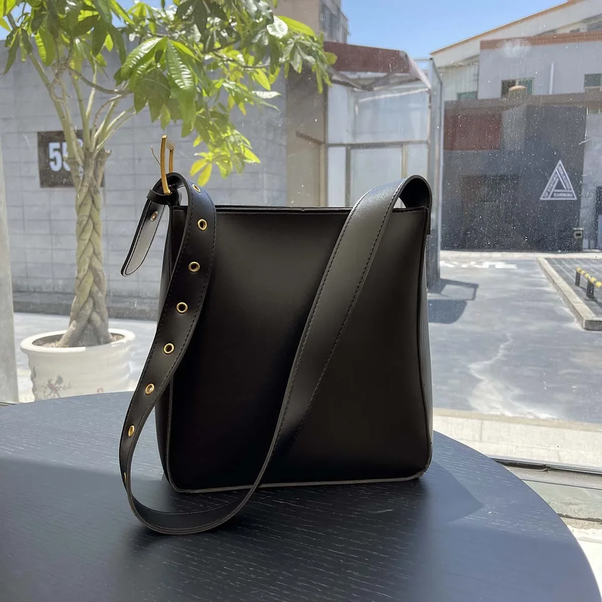 New Fashion Trend Versatile High Quality Texture Solid Color High Capacity College Style Bucket Bag Single Shoulder Crossbody