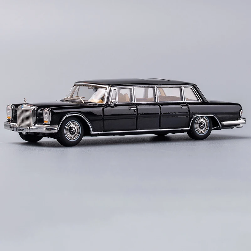 New Model Car Launched Mercedes Pullman Body Extended Bulletproof Series Excellent Decorative Collectibles