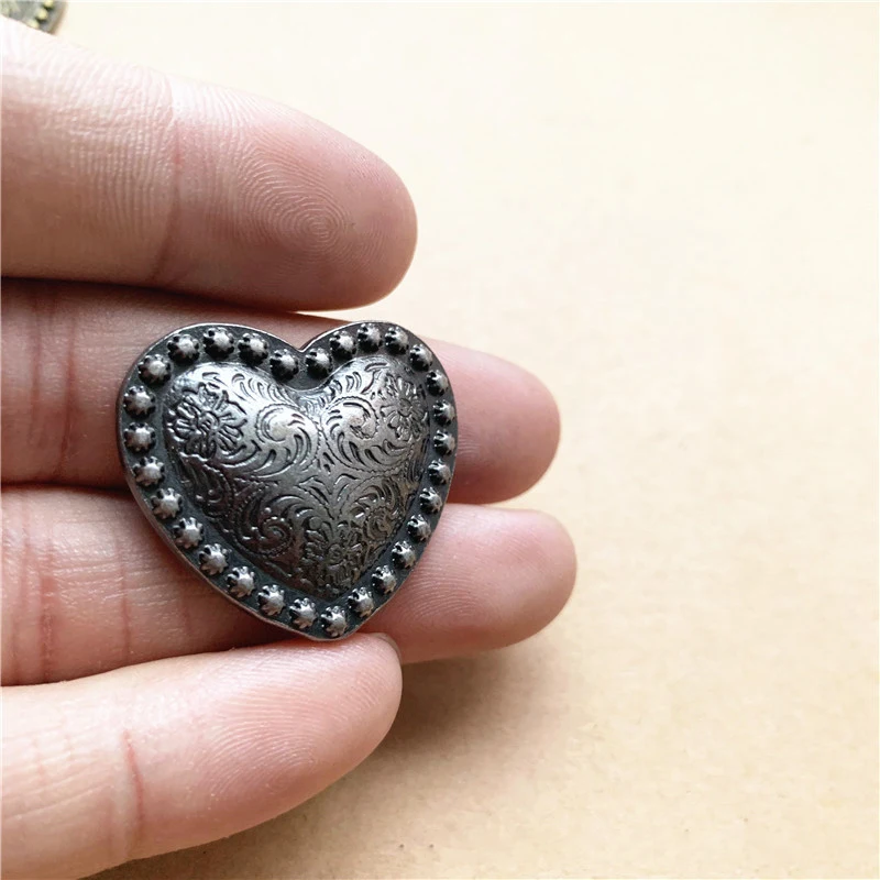 Antique Silver Heart-shaped Leather Purse Decorative Buckle Screw Back Leathercraft Conchos Accessories