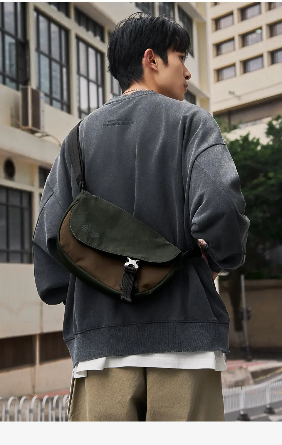 MOYYI Lightweight Messenger Bag For Men Casual Anti Theft Pocket YKK Zipper Water Resistant Oxford Crossbody Bag For Commuter