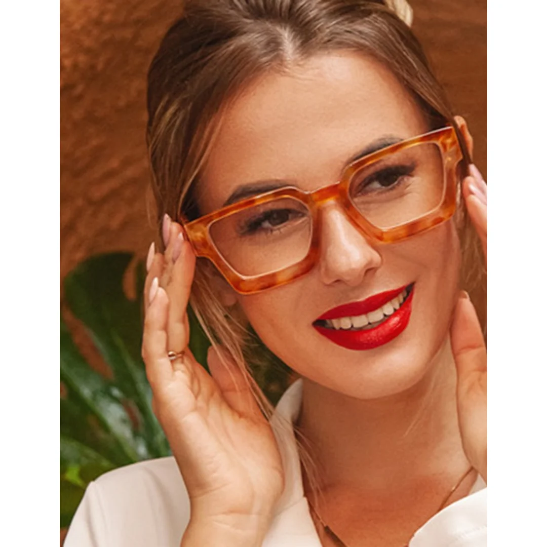 إطار أكثر سمكًا للرجال والنساء نظارات قصر النظر مضادة للأشعة الزرقاء نظارات الكمبيوتر موضة سيدة مربعة وصفة طبية نظارات القراءة