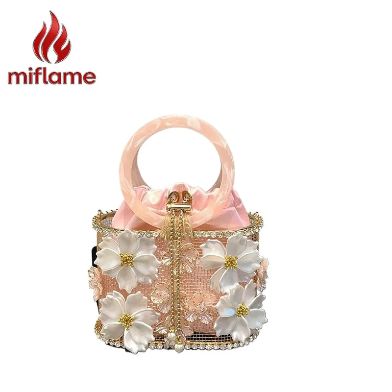 Vintage Floral Hollow Out Handmade Bucket Bag with Crystal Rhinestone Chain Strap Straw Style Evening Crossbody Purse