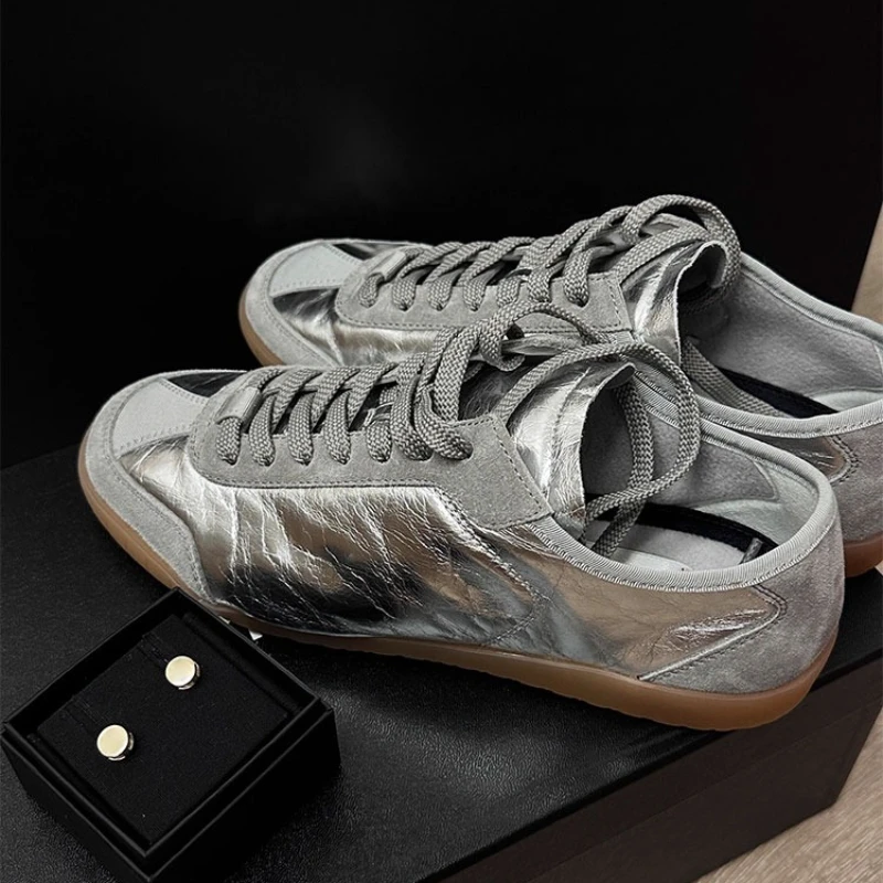 

Женская спортивная обувь из натуральной кожи, новинка 2025, серебристая, немецкая противоскользящая тренировочная обувь, повседневная спортивная обувь на плоской подошве, женская обувь
