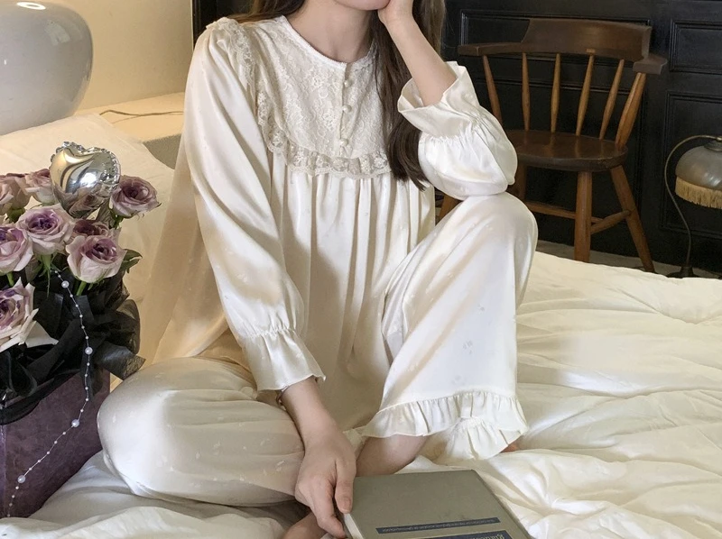 2025 Spring and Autumn New Style Imitation Silk Pajamas for Women Long-sleeved Trousers Ice Silk Silk French Home Wear Lace Suit