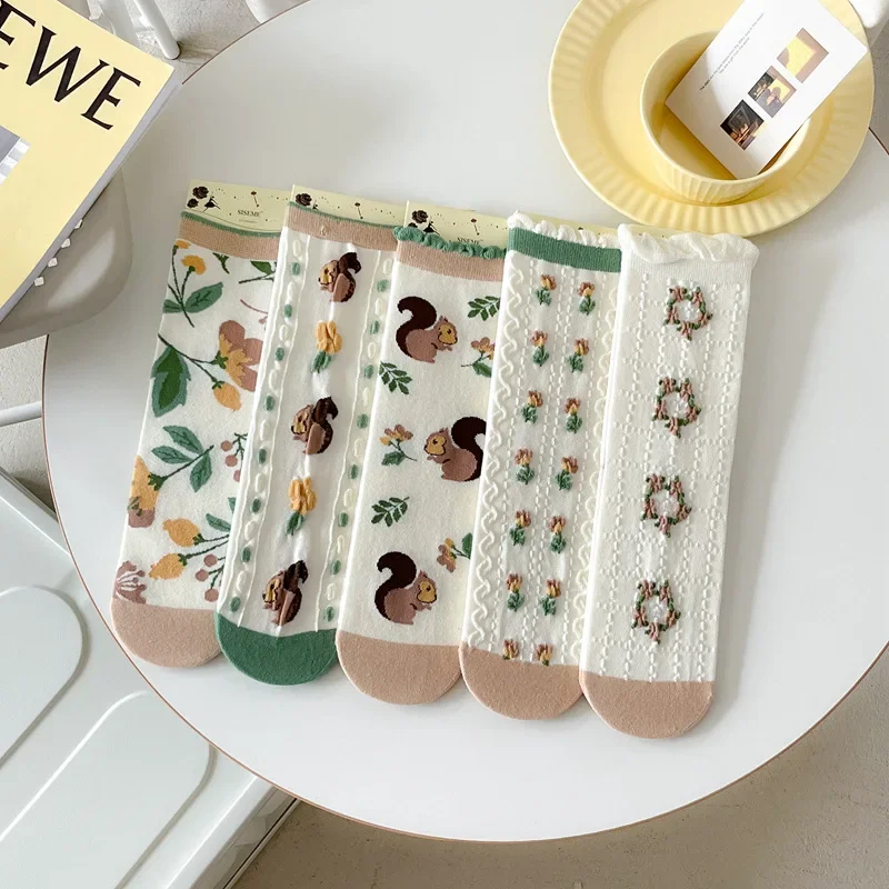

New mid-tube straight cotton women's socks cute squirrel Japanese ins flower pile socks