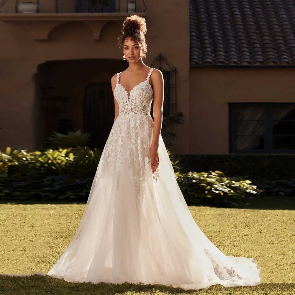 

Customized Spaghetti Straps Wedding Dresses V Neck Sleeveless Bridal Gowns Appliques Sweep Train A-Line Vestidos De Novia 2025