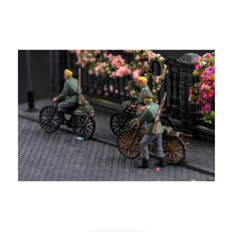 วัสดุเรซินขนาด 1:72 จักรยานเยอรมัน 3 คัน + ทหาร 3 นาย เหมาะสำหรับฉากรถถัง เฮลิคอปเตอร์ ของสะสม ของตกแต่ง