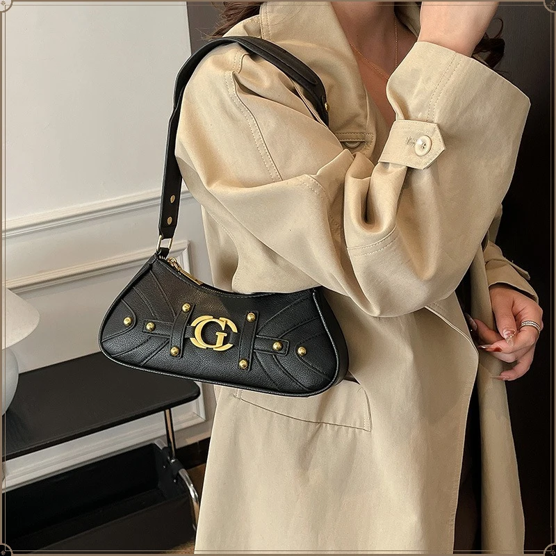 

Retro medieval GS printed women's bag, rivet chain design, high-end shoulder handbag