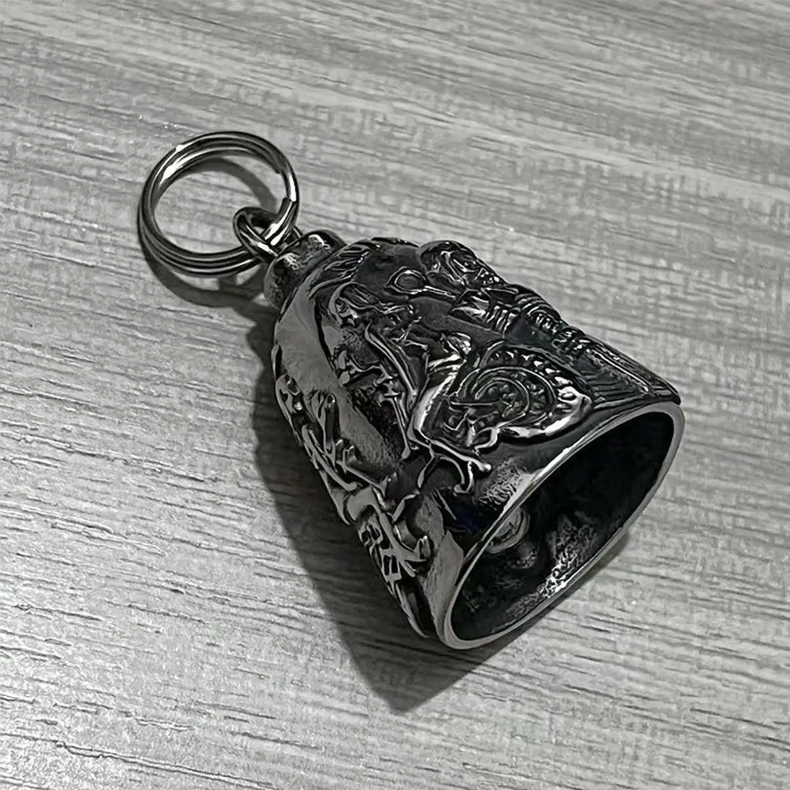 

Мотоциклетный колокольчик, дизайн черепа, аксессуары для мотоциклов, кулон, колокольчик для езды на мотоцикле, брелок, подвеска для мужчин, женщин, мальчиков и девочек