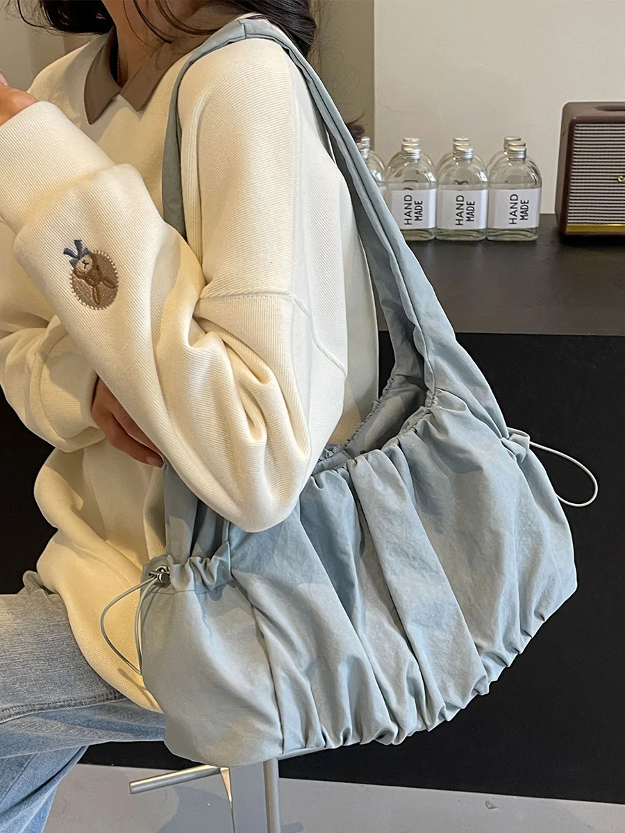 

Trendy Canvas Underarm Bag Women's Large Capaci Single oulder Commuter Bag Cloud Horn Bag Sweet Lady Sle Pure Color