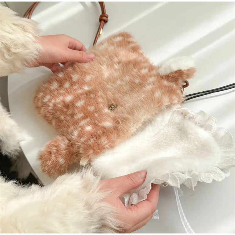 Japanische Hirsch gefleckte Band Plüsch Unterarm Umhängetasche, Mori Girl Elch flauschige Frauen Geldbörse, Winter süße Woodland Fairycore Handtasche – Detail 31