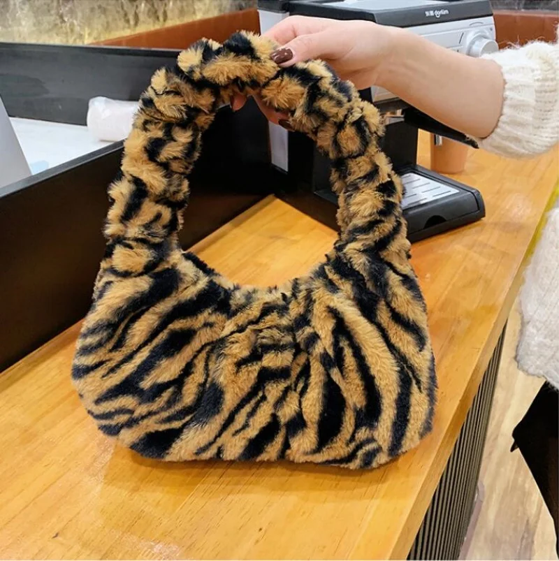 

Fashion Autumn Winter Korean Version Zebra Striped Plush Shoulder Bag For Women's Casual Versatile Handbag Storage Wallet