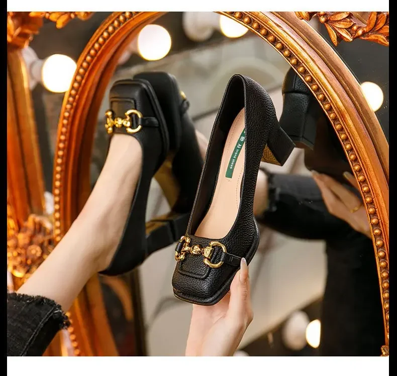 Luxuriöse Damen-Mary-Jane-Schuhe im französischen Stil mit mittelhohem Absatz, offener Rückseite, dickem Absatz, eckiger Spitze, für den Sommer, für Büro und Freizeit. – Detail 4