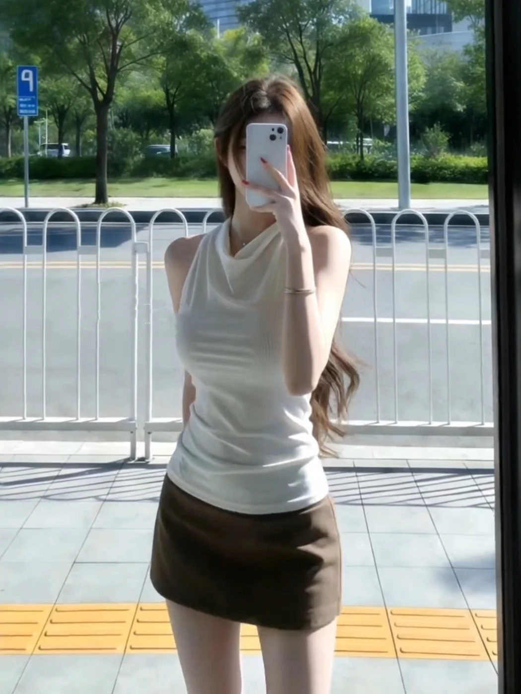 

Elegant Summer Outfit Women's Sleeveless Neckline Hanging Vest High Waist Slimming Skirt Two-Piece Set Breathable Casual Wear