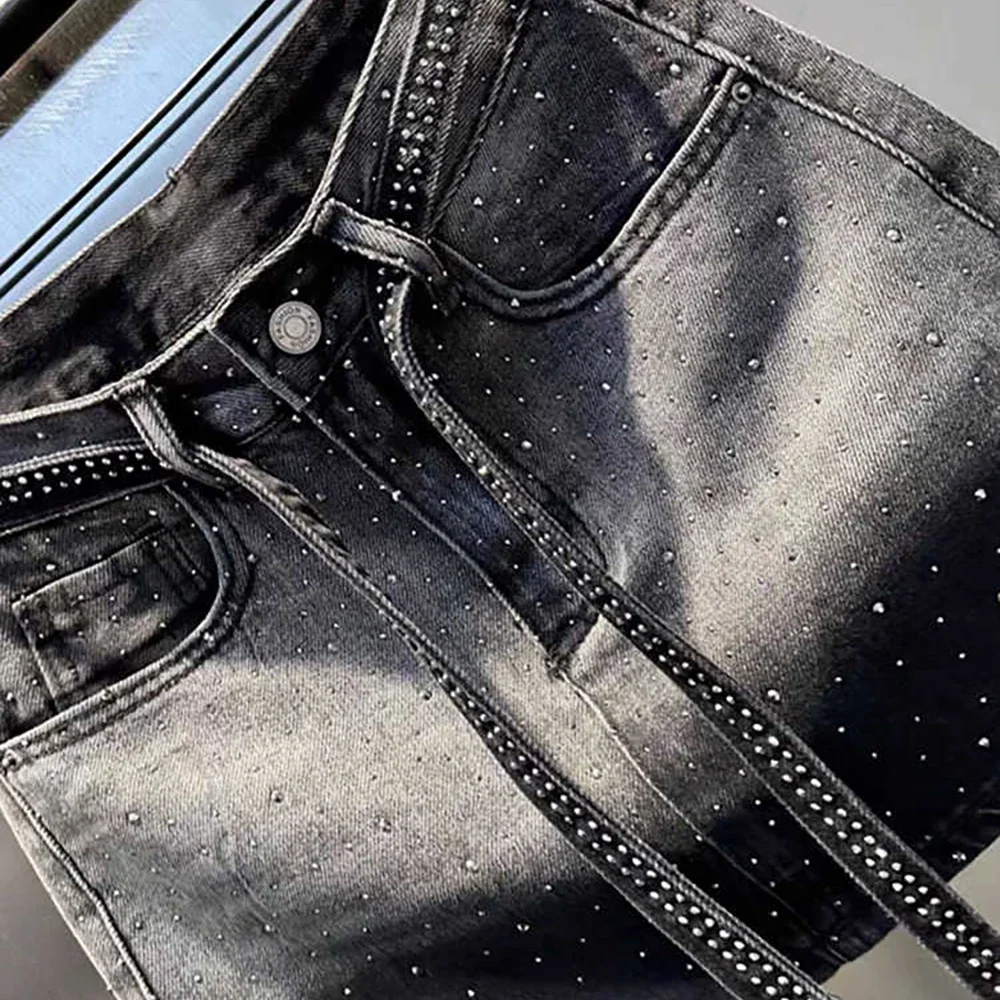 Damska mini spódniczka jeansowa oversize w stylu retro z diamentami, letnia, z wysokim stanem, błyszcząca, z nitami, dopasowana, gradientowa czarno-szara.