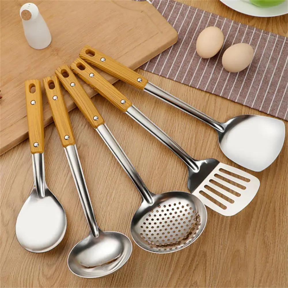 

Drainer Cooking Kitchen Utensils Wooden Handle Stainless Steel Colander Pasta Noodle Strainer Skimmer Spoon Oil Pot Food Filter