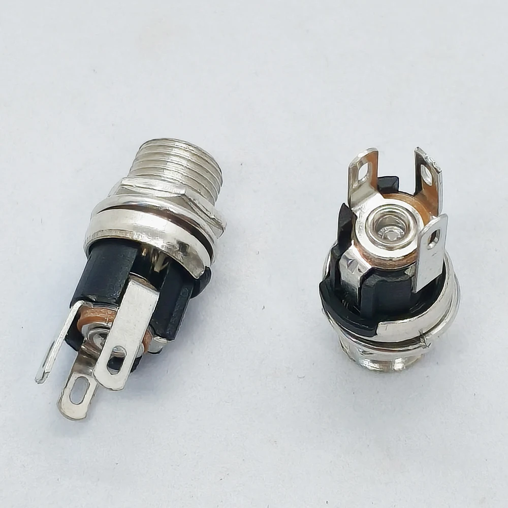 5 Stück 12 V DC Metall-Verlängerungsstecker 5,5 x 2,1 mm 5,5 x 2,5 mm männlich-weiblicher Klinkenstecker für CCTV-Sicherheitsmonitor – Detail 3