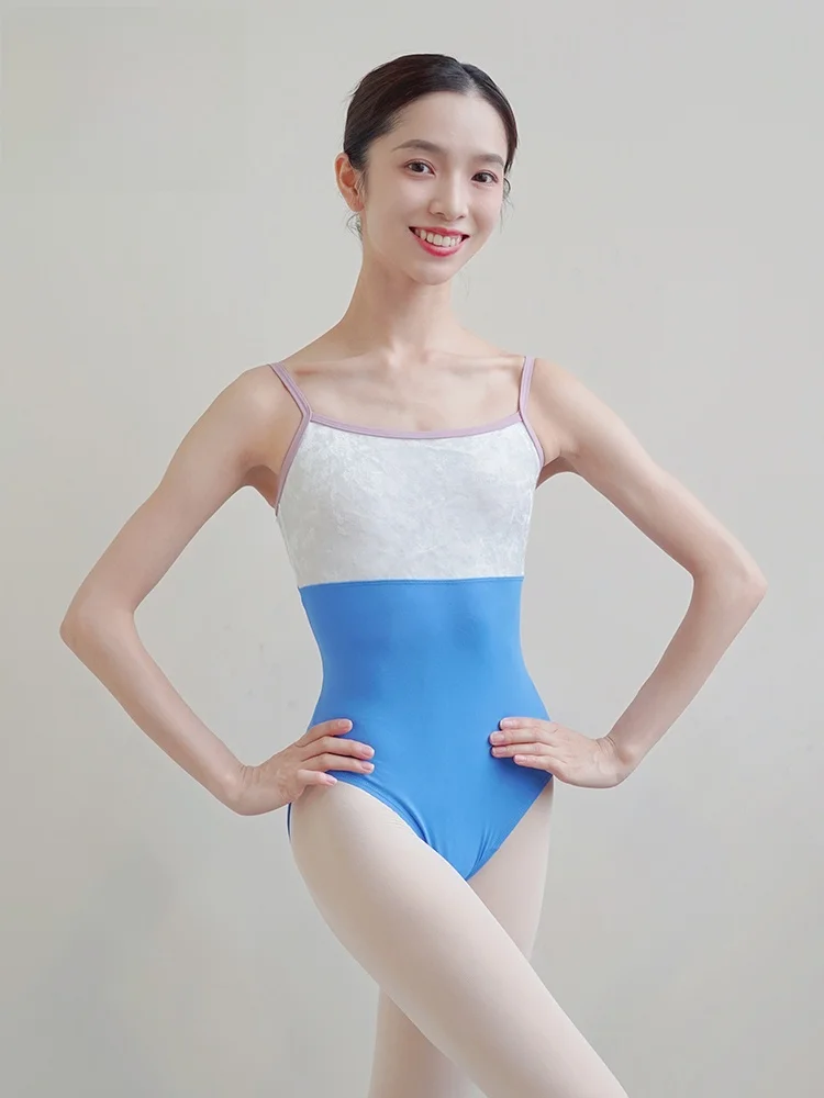 ชุดบัลเลต์สำหรับผู้ใหญ่แบบชิ้นเดียว สีน้ำเงินและสีขาว สายไขว้ รุ่น Louis XIV สำหรับผู้หญิง ใช้สำหรับฝึกซ้อมหรือออกกำลังกาย