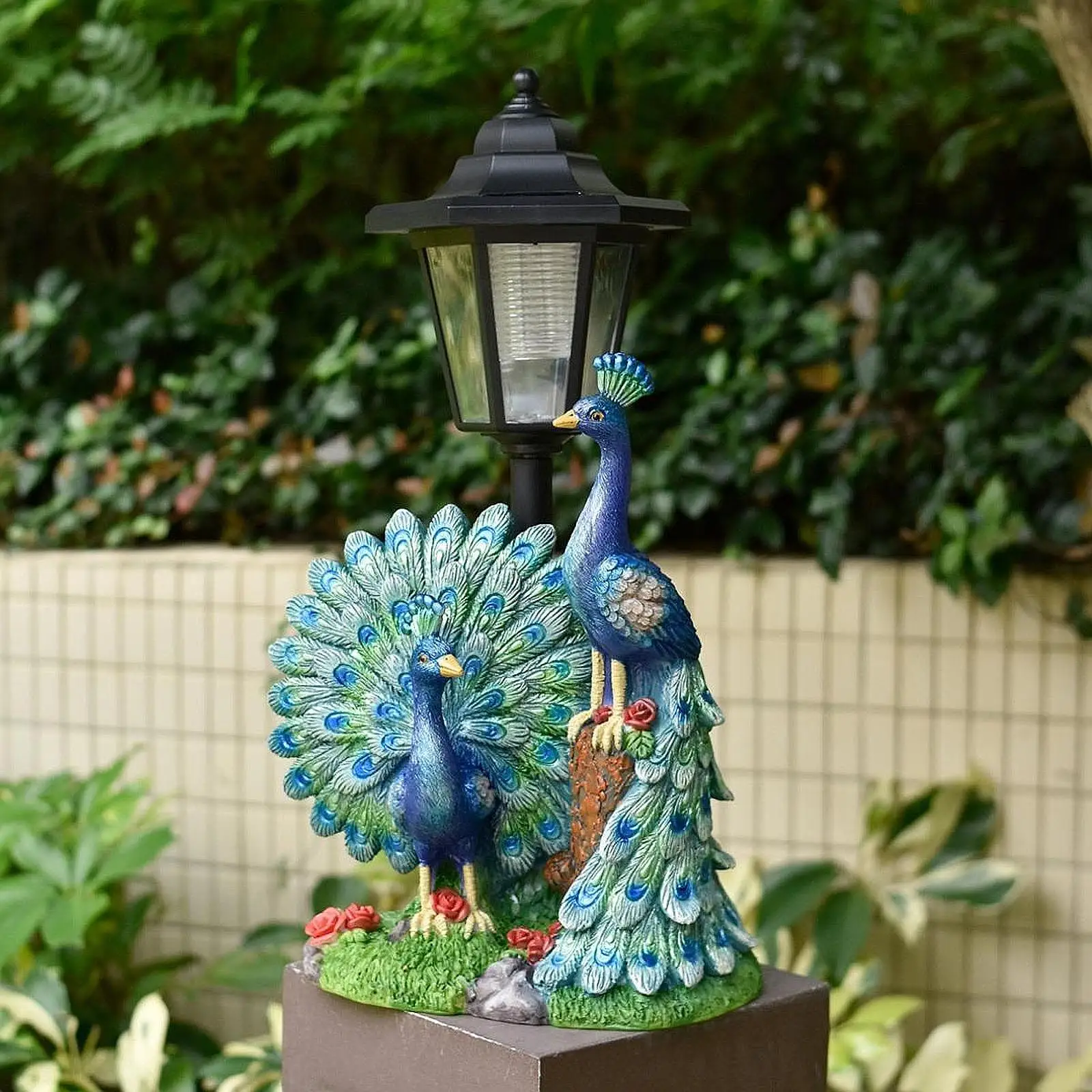 Garden Peacock Resin Sculpture Solar Landscape Lamp Modern Decorative Statuette for Patio Yard
