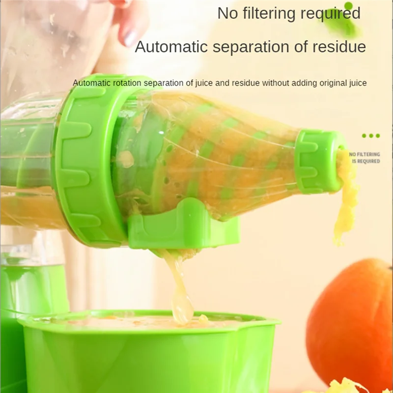 

AB15-1 PCS Silicone Suction Bottom Hand-Cranked Juicer Easy Storage Portable Manual Squeeze Juice Squeezer Red