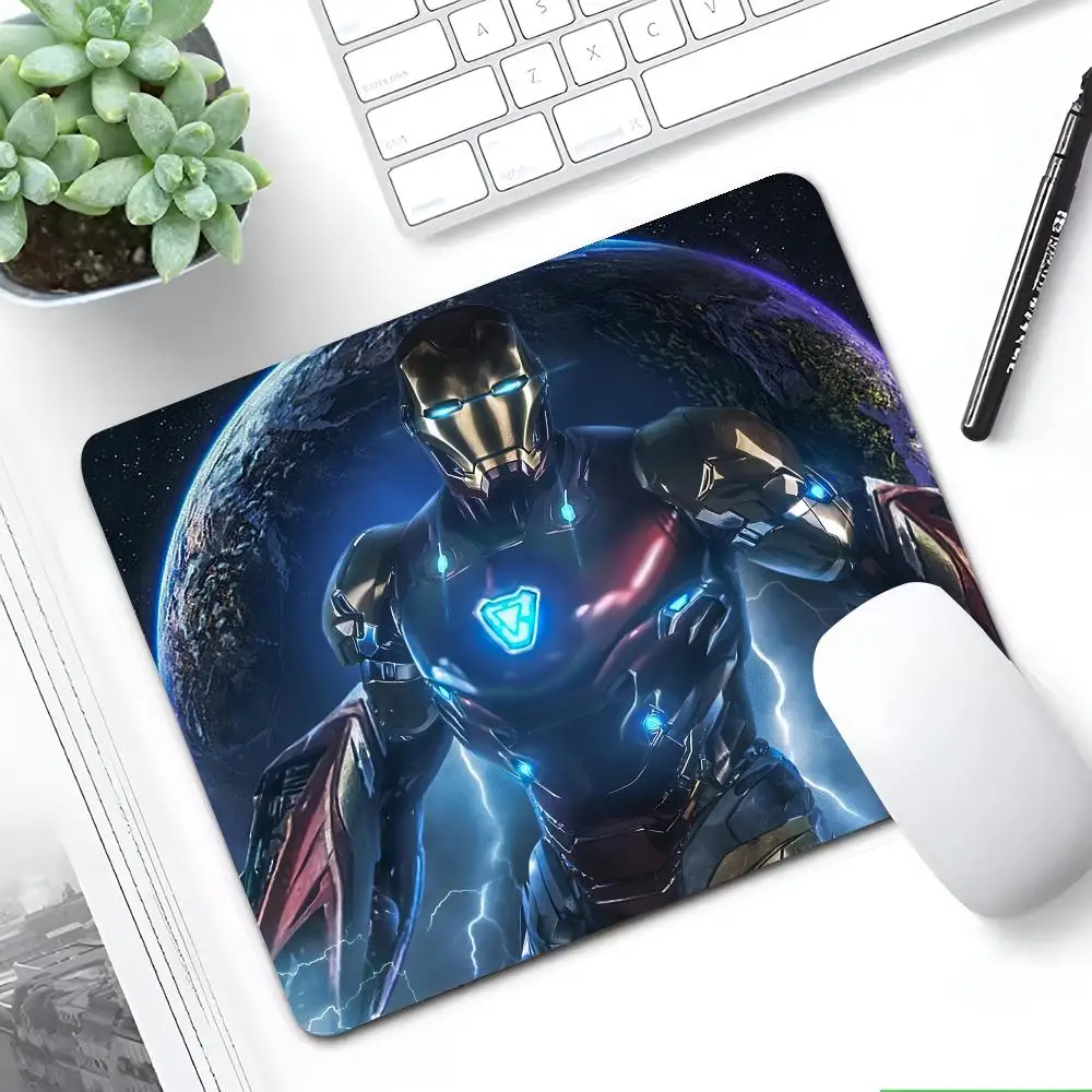 

Marvel L-Irons Man MINISO Mouse Pad Mouse Mat Game Accessories Game XXL Keyboard Pad Gamer Desktop Mat Deskmat Computer Table G