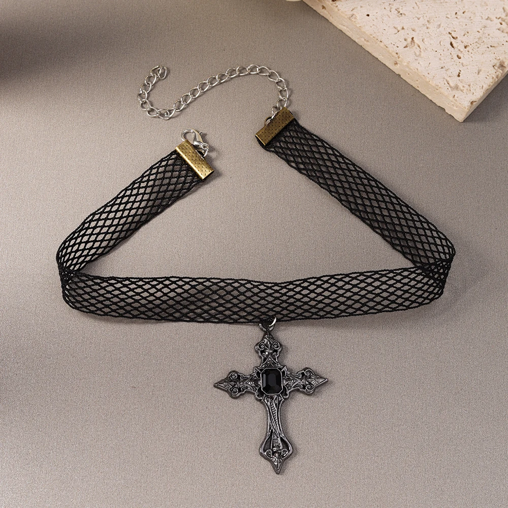 Aihua Victoria Black Cross Necklace for Women Punk Aesthetic Neo-Gothic Lace Necklace Choker Grunge Jewelry Gifts