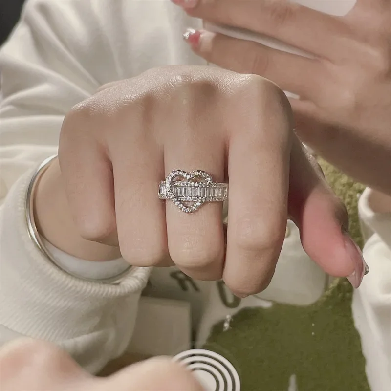 

Муассанит MDL. Стиль света, роскошная взрывная вспышка, изысканное кольцо, женское кольцо с холодным ветром, ниша, сладкое прохладное кольцо на палец, прилив