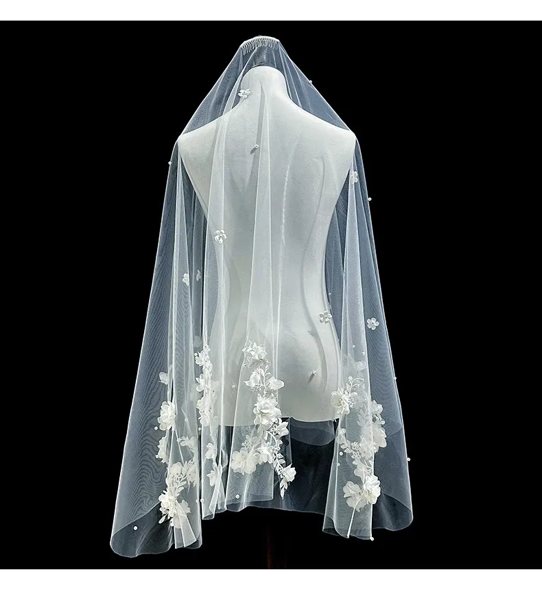 Fancy Short Wedding Veil 1.6*1.6m Bridal Veil with handmade Flowers Veil with Comb Ivory