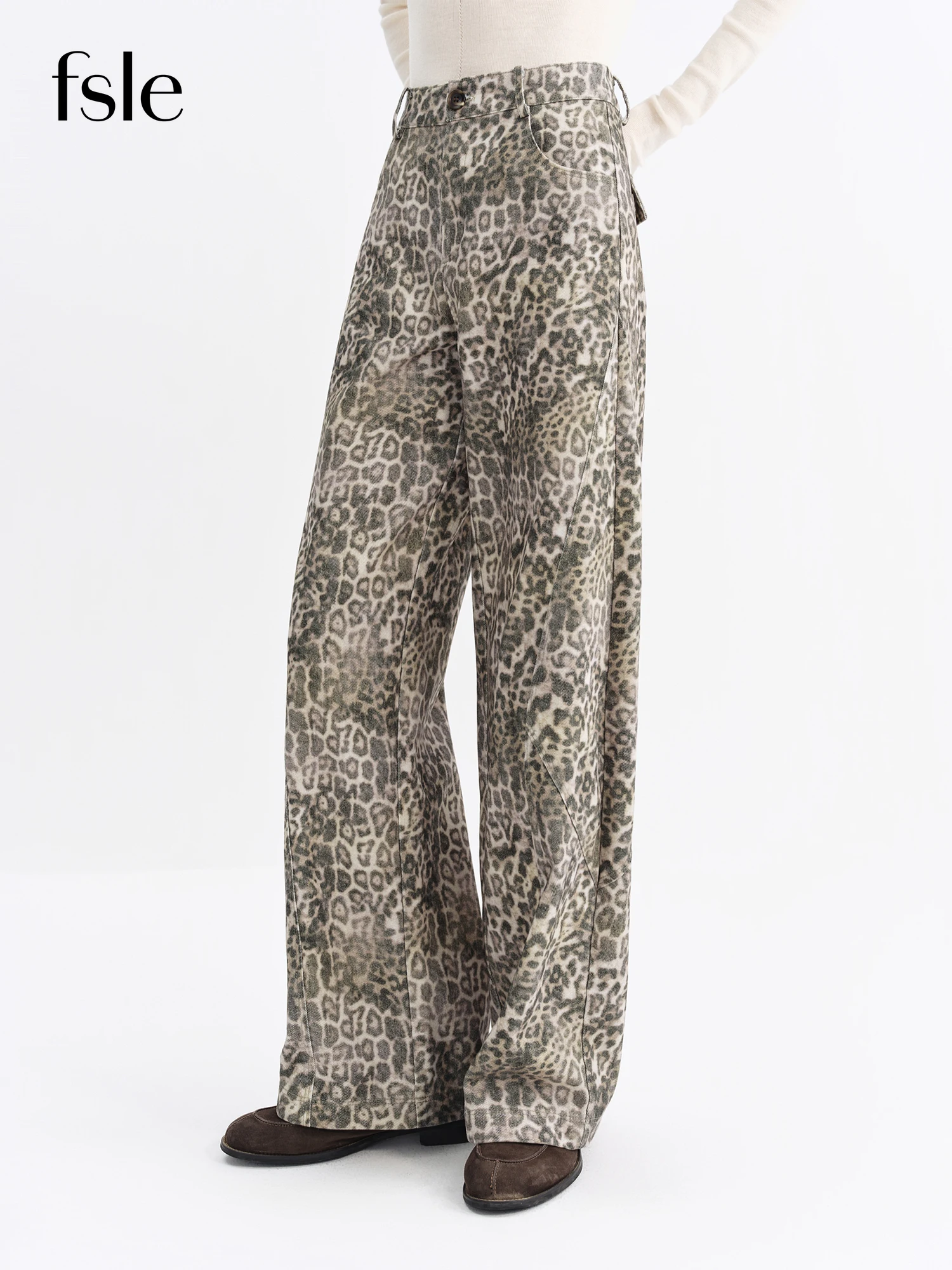 

FSLE Women's 2025 New Flared Jeans Retro Leopard & Camo Print Bootcut Pants for Pear Shape Figure Y2K Vintage Wide Leg Trousers