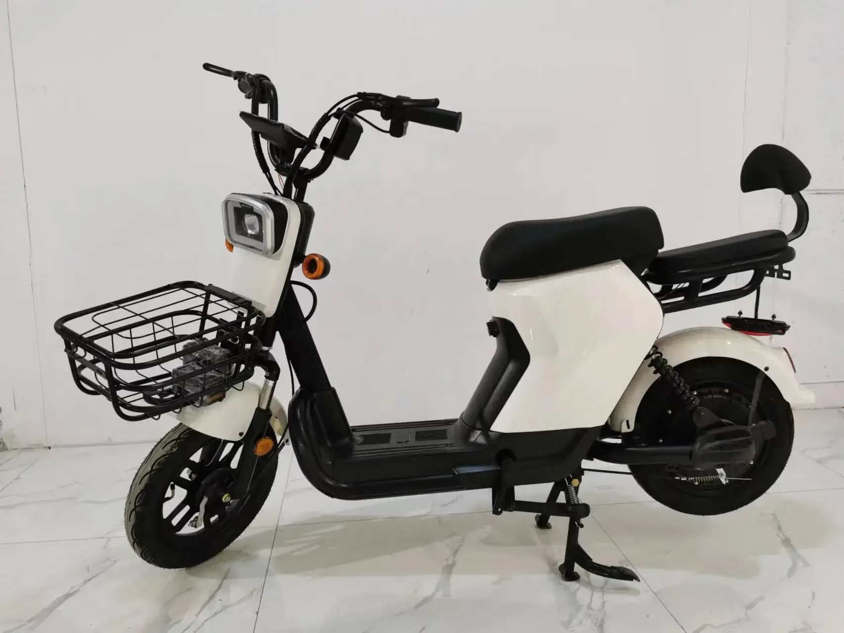 Two-wheeled Electric Vehicle Medium-sized 48V Long-distance Running To Lithium Battery