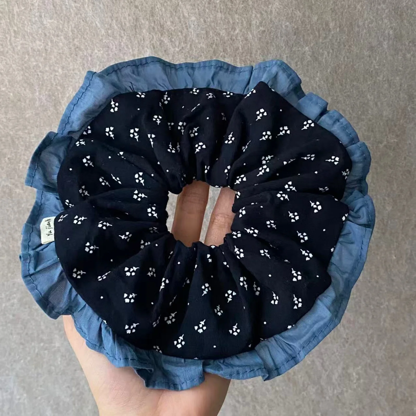 1PCDenim резинка для волос с рюшами-винтажный аксессуар для волос с цветочным принтом и синими джинсовыми рюшами, резинка для волос из мягкой ткани для женщин, повседневная одежда