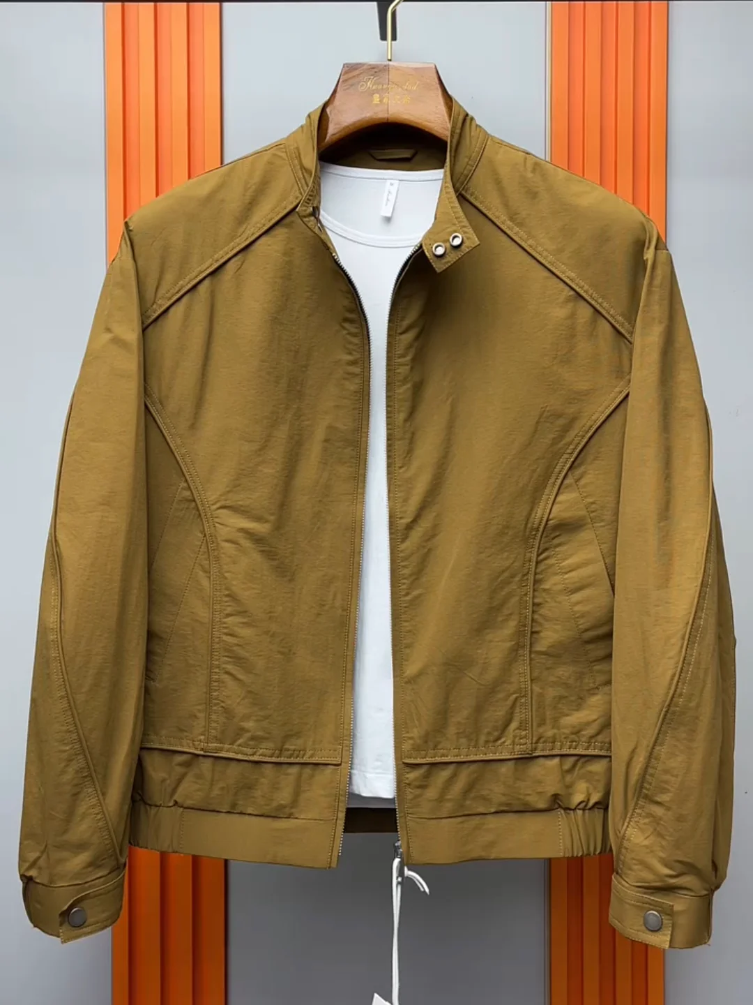 

Высококачественная мужская куртка с воротником-стойкой, весна-осень, новая универсальная модель для бизнеса и повседневной носки, модная, приталенного кроя, с длинными рукавами