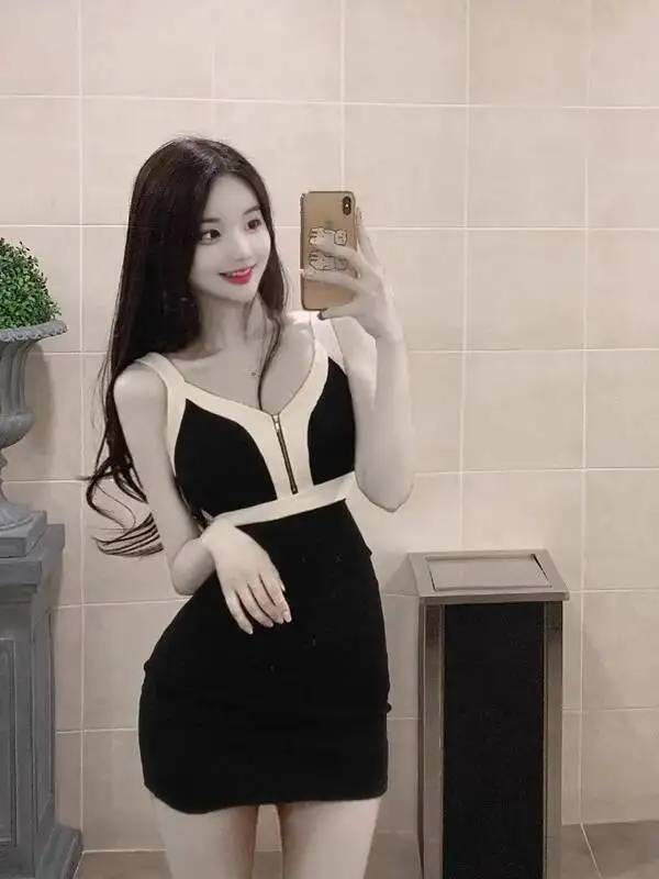 Jesienna koreańska wersja nowej sukienki na ramiączkach z dekoltem w serek, zapinana na zamek, z blokami kolorów, damska sukienka z podkreśloną talią, podkreślająca biodra, krótka sukienka HCCI