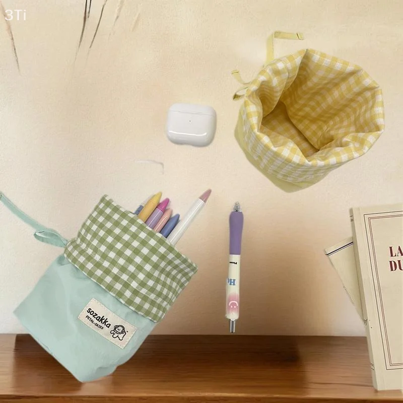 حقيبة مستحضرات تجميل صديقة للسفر للفتيات، حامل أقلام عالي السعة، حقيبة أقلام رصاص متعددة الوظائف قابلة للطي مع رباط