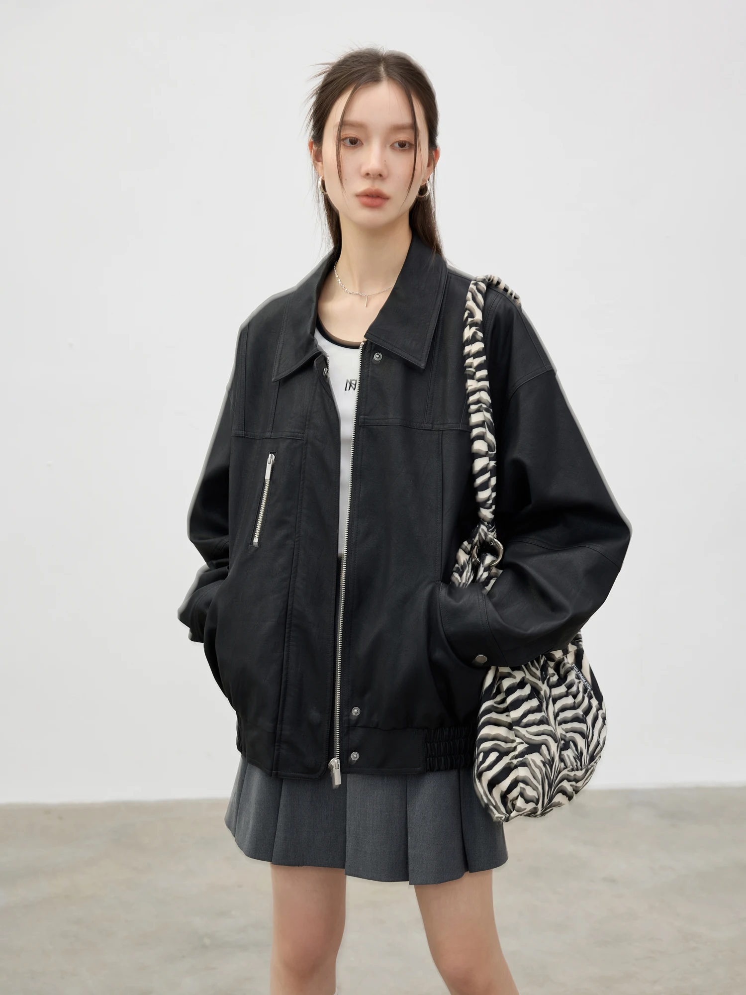 เสื้อแจ็คเก็ตหนังสไตล์เรโทร ซิปแบบด้าน ทรงหลวม แขนยาว ปกพับ แฟชั่นฤดูใบไม้ร่วงแบบดั้งเดิม