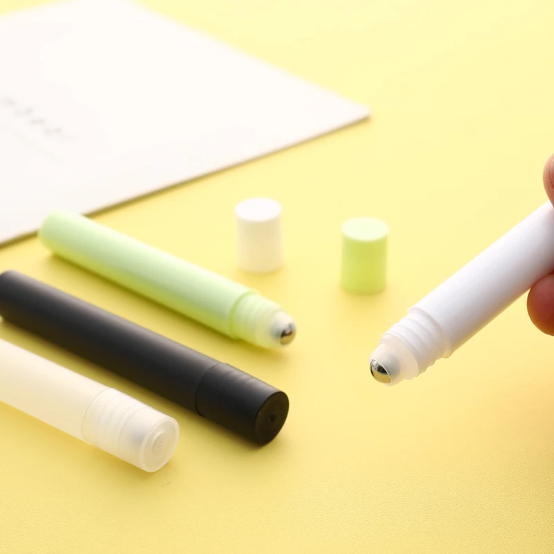 Flacone rotante in plastica trasparente da 10ml marrone con tappo in plastica bottiglia di olio bottiglia di profumo contenitore per olio in acciaio inossidabile