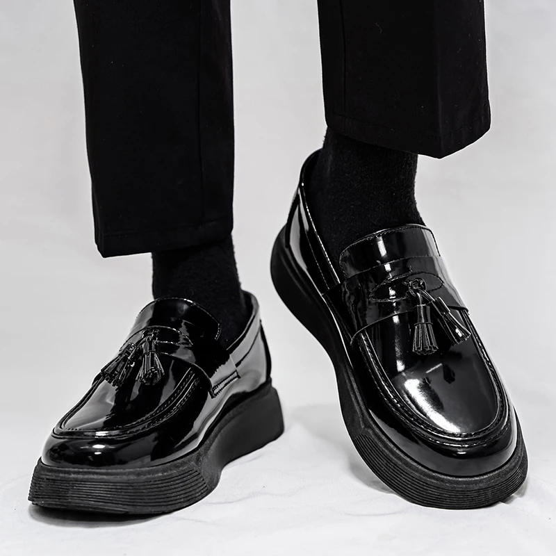 

Fashion Classic Thick Sole Men's Penny Loafers Slip-On Business Dress Shoes For Gentleman Glossy Buckle Formal Party Black Shoes