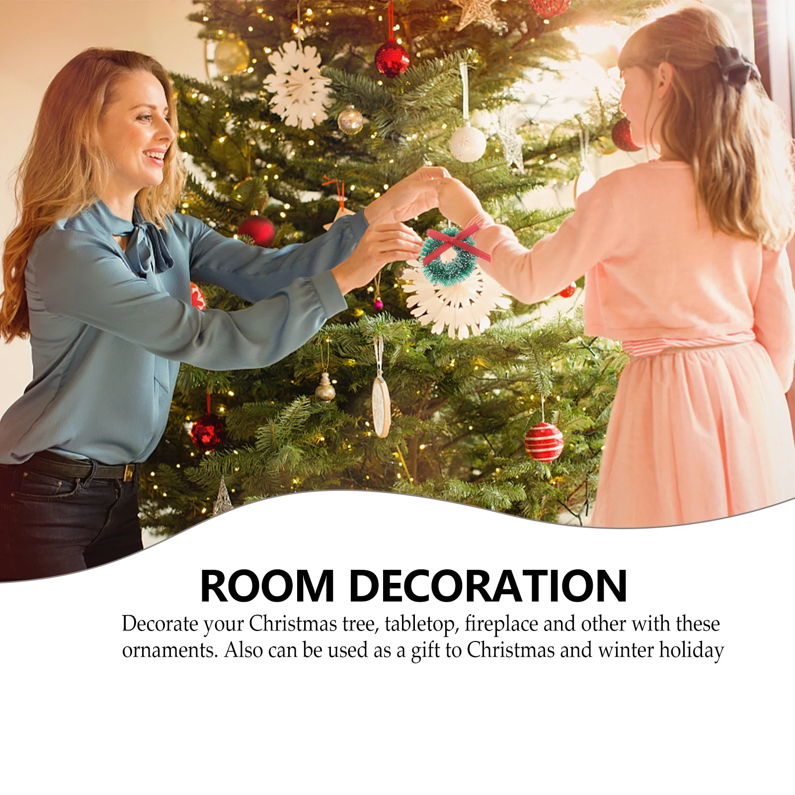 

12Pcs Christmas Wreaths Mini Pendants Simulation Garland Safe Materials Elegant Appearance Year Round Decor