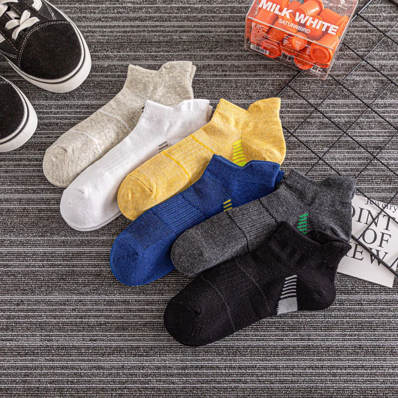 

Sports Socks For Men Mesh Thin Socks Summer Breathable Basketball Men'S Socks Low Barrel High Resilience Socks Skin-Friendly