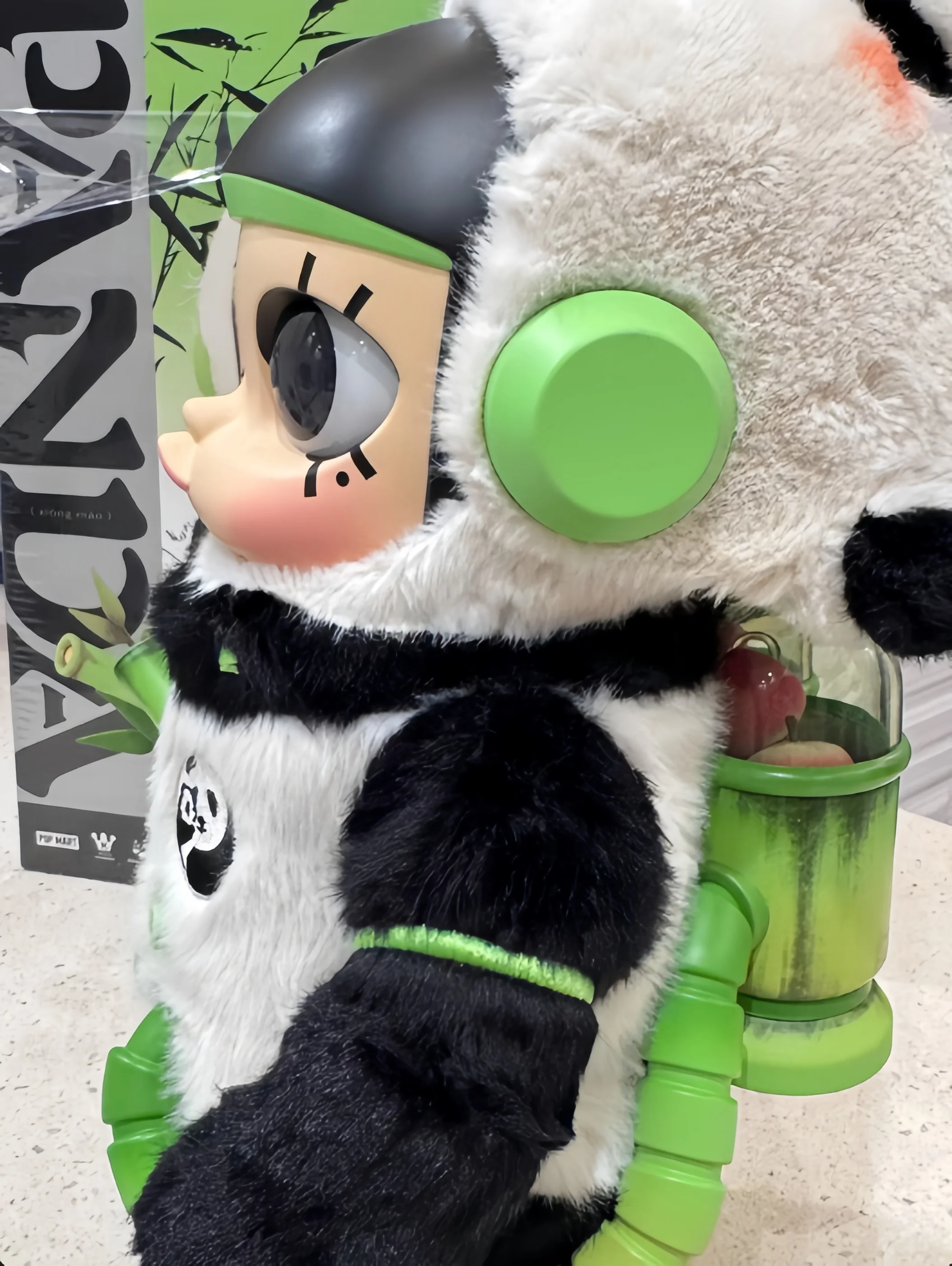 In Stock original Pop Mart Space Molly Panda 400% action figure Trendy Toy Doll Mega Collection Handmade Gift toys