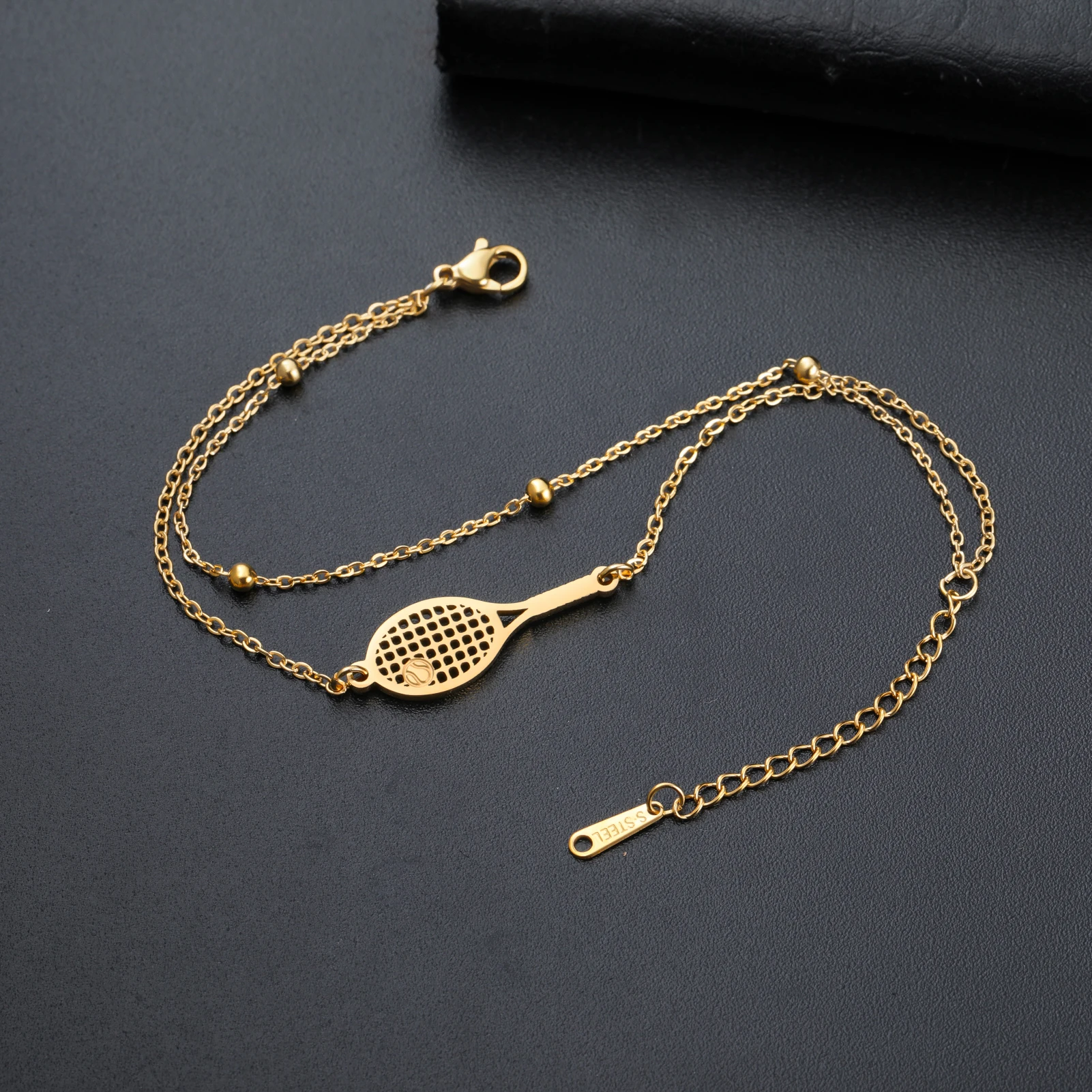 Kkjoy Hohles Tennisschläger-Armband, Edelstahl-Armband, Sport-Charms, Schmuck, minimalistisches Geschenk für Tennisliebhaberinnen, Frauen und Mädchen – Detail 6