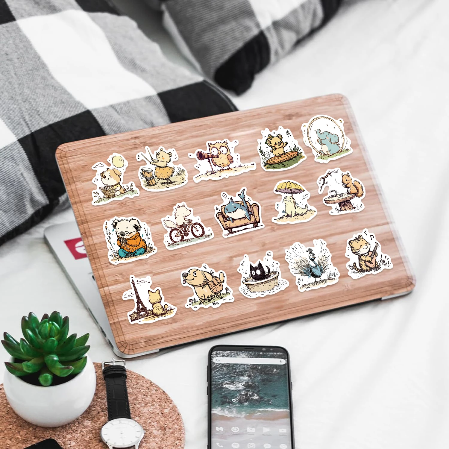 50PCS Nostalgic Style Cute Hand Drawn Animals Fun Daily Sticker Waterproof PVC DIY Cup Laptop Guitar Luggage Scrapbook DIY Gift