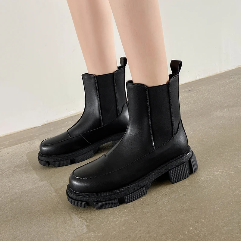 

2025 New Women Boots Genuine Leather Chelsea Modern Boots Flat Sexy Shoes