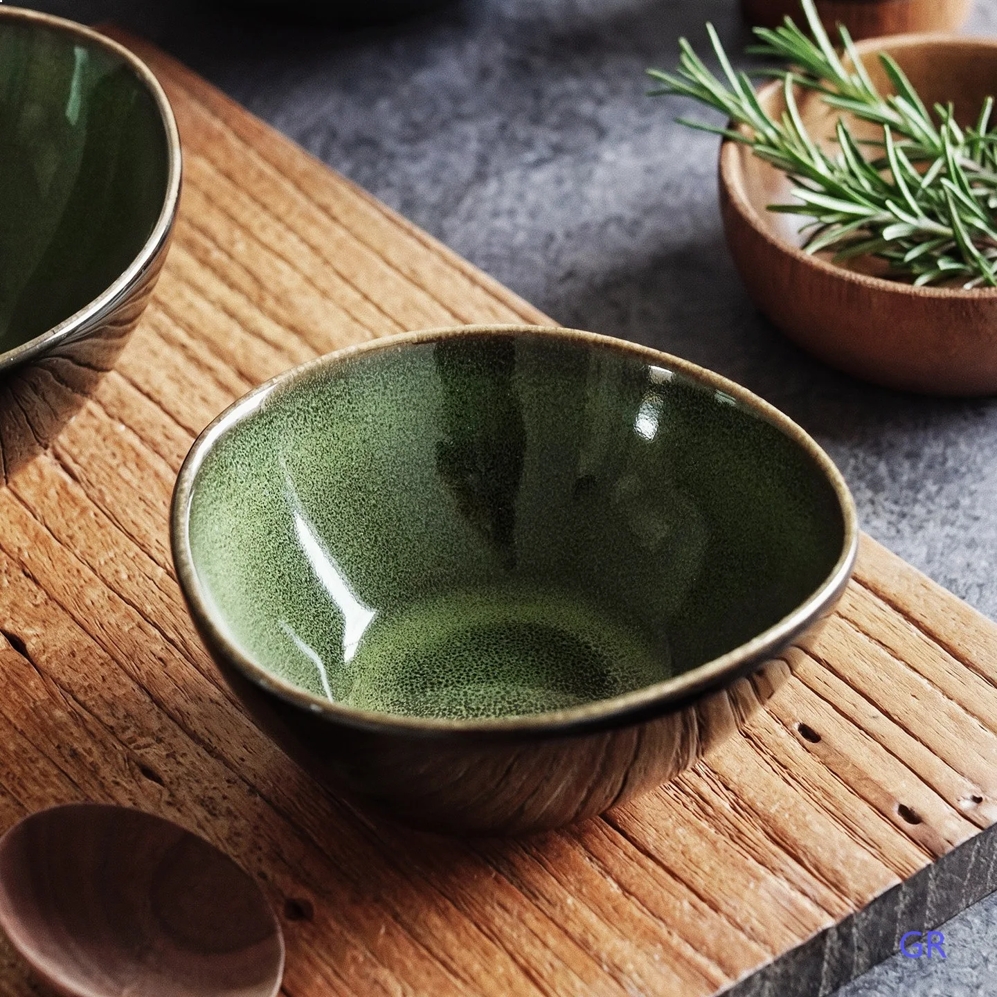 Shallow River Retro Kiln Green Irregular Ceramic Rice Bowl Hotel Commercial Soup Noodle Bowl Luxury Salad Bowl