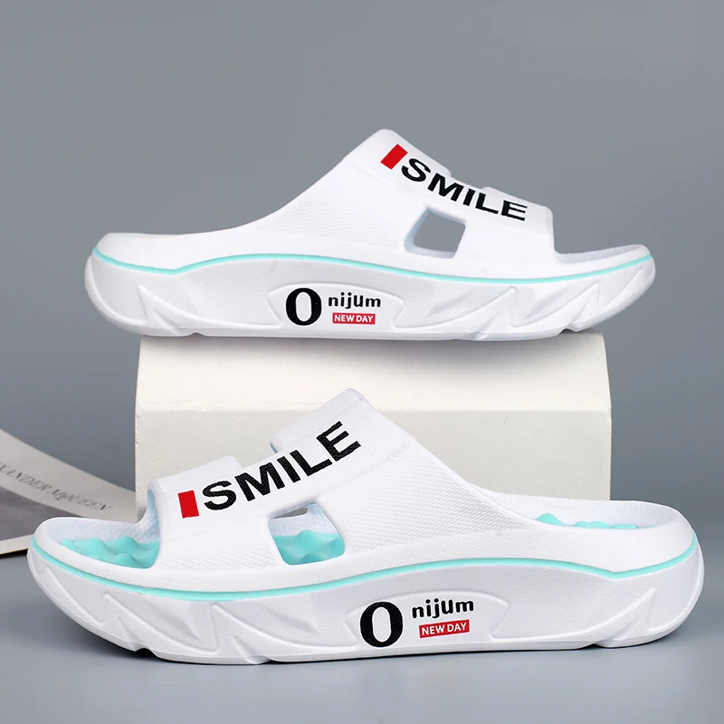 2025 New Men's Massage Slippers Indoor Outdoor Sandals Beach Comfortable Soft Slides Clogs Casual Shoes Men Women Home Slippers