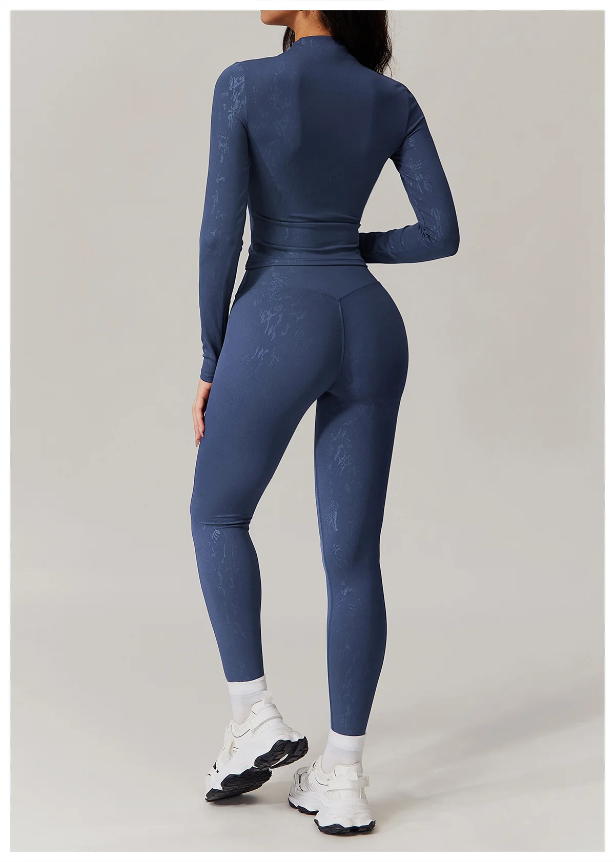 Women\'s Long Sleeved Gold Stamping Quick Drying Tight Yoga Slimming Nude Elastic Fitness Breathable Wholesale Customized Logo