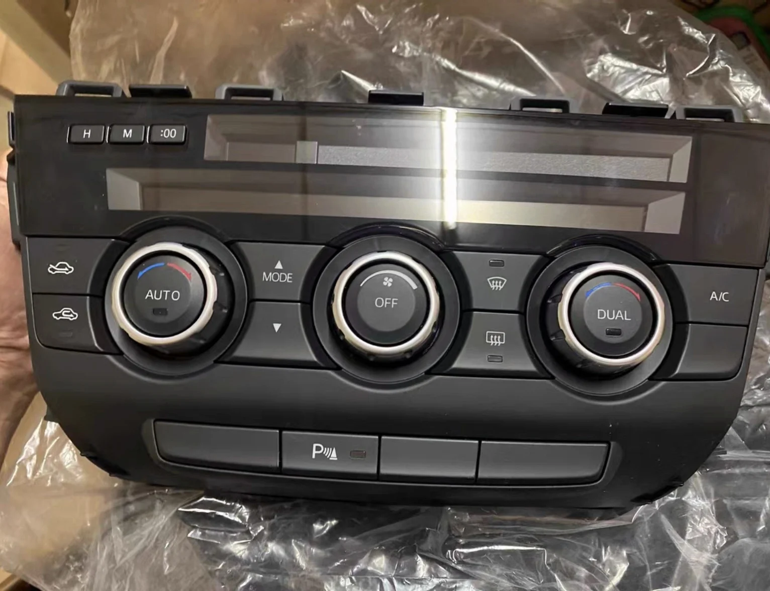 Suitable for Mazda CX5 air conditioning panel controller