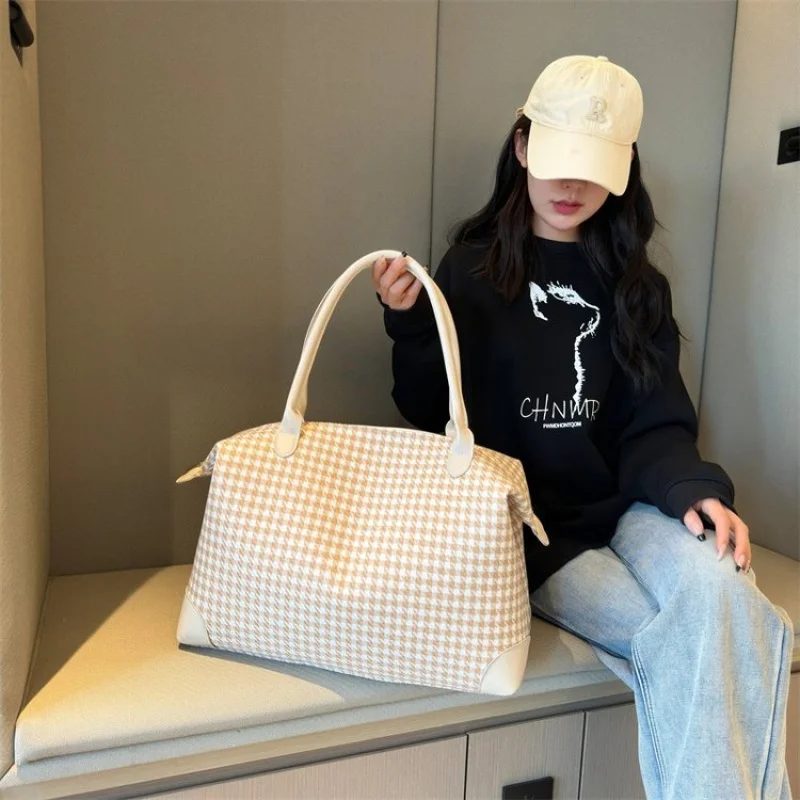 

Stylish Simple Casual Mini Clutch Bag Messenger Purse Solid Color For Women Commuter Business Vintage