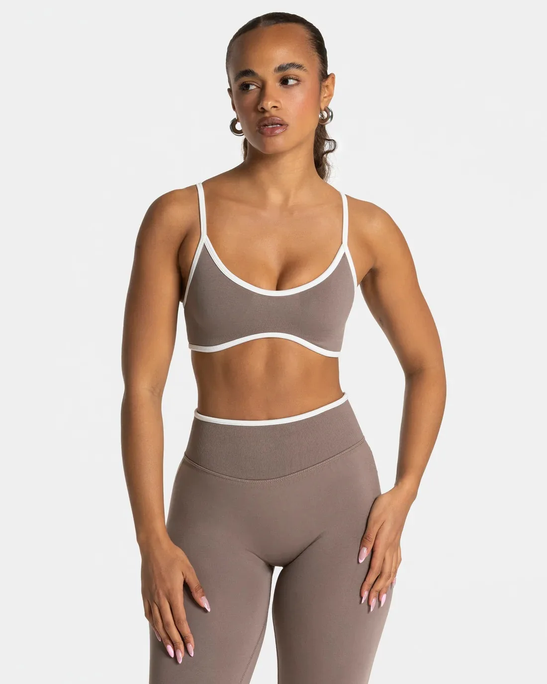Nahtloser Damen-Sport-BH mit Farbblockdesign, Outdoor-Fitness-Kurztop, sexy rückenfreier Strick-BH mit Brustpolster und Trägern für den Sommer – Detail 16
