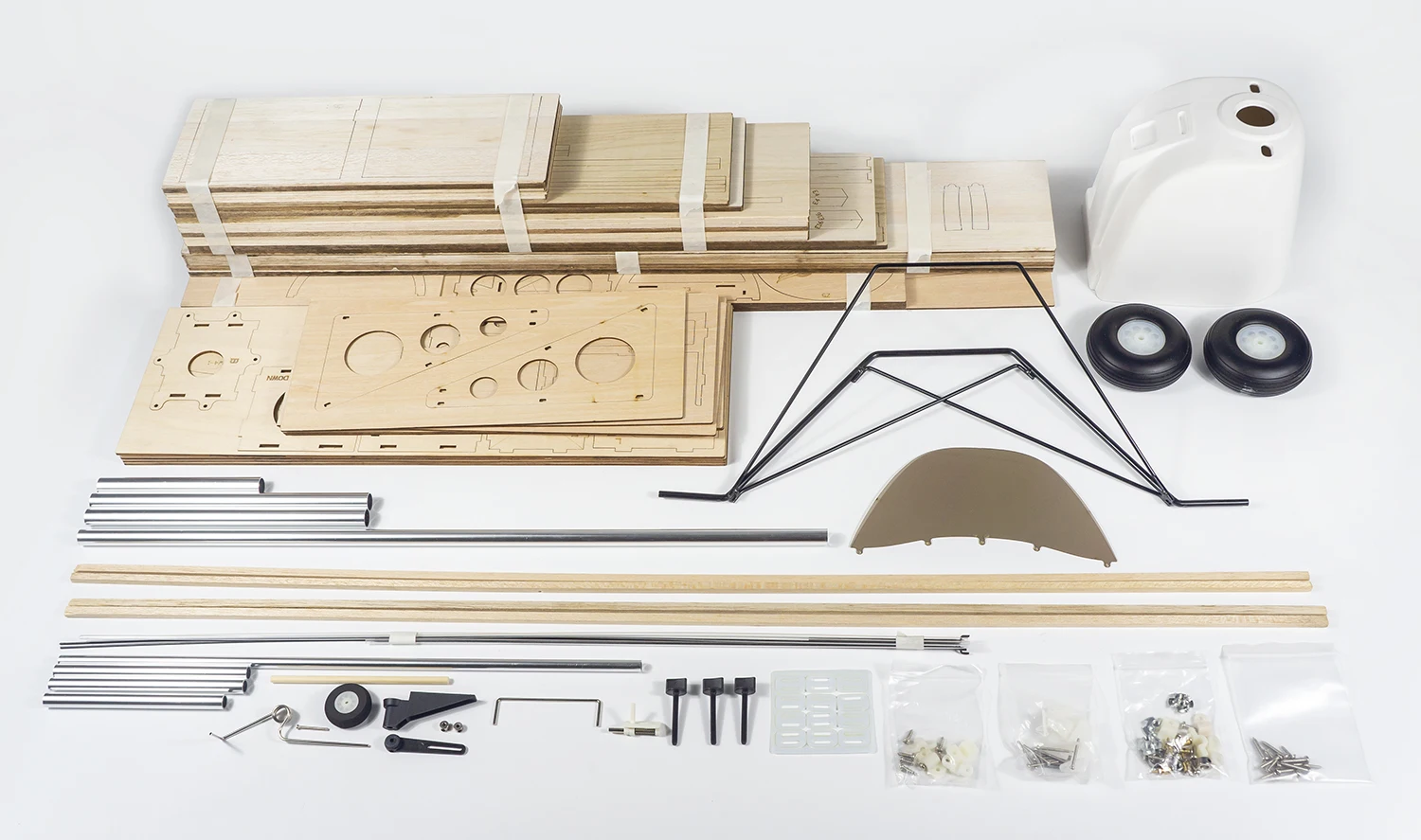 DW Hobby 1.6M Space Walker Bausatz – 63 Zoll 1:5 Maßstab Balsa Elektro-/Benzin-RC-Flugzeug S07 – Detail 26